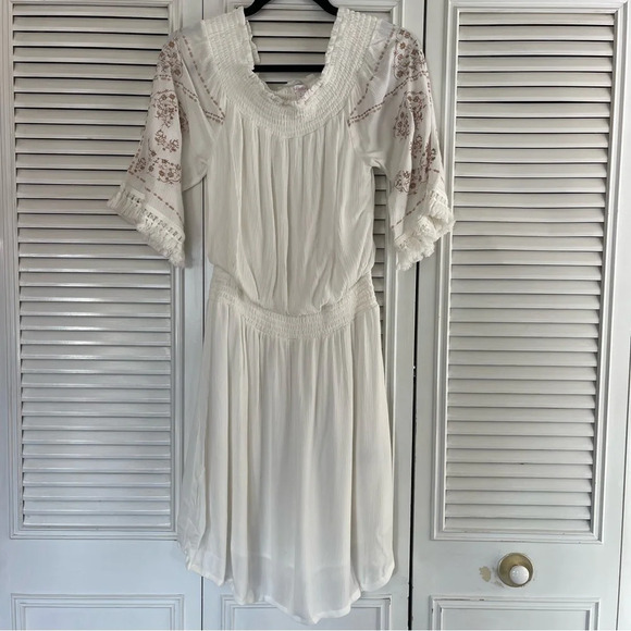 Xhilaration White Dress size Small - Picture 1 of 16